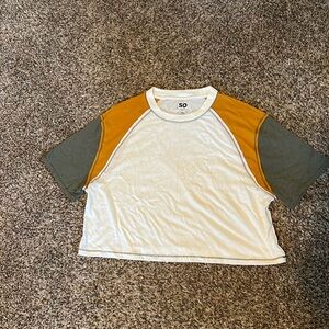 Women’s Large lightweight boxy crop